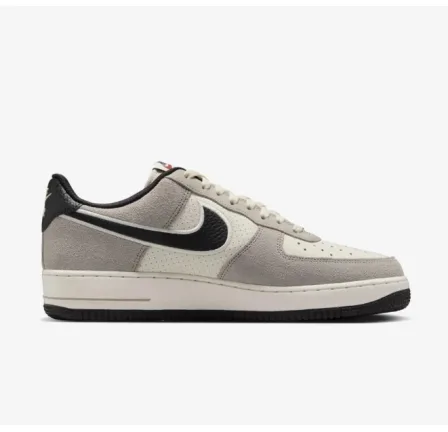 Чоловічі кросівки Nike Air Force 1 07 Lv8 IO2077-030
