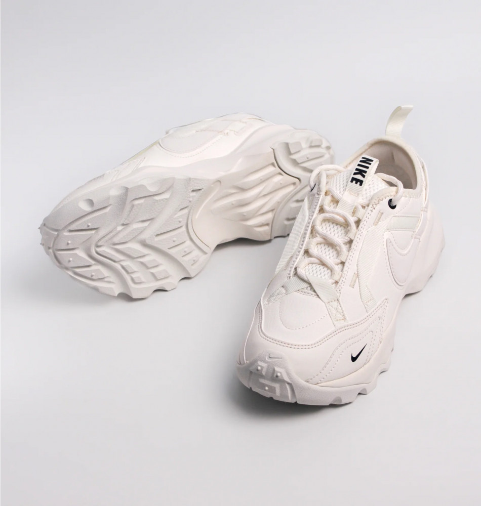 Кросівки жіночі Nike Tc 7900 White DD9682-100
