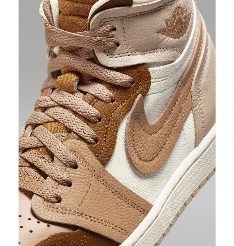 Кросівки жіночі Air Jordan Wmns 1 High Mm FB9891-200_image_4