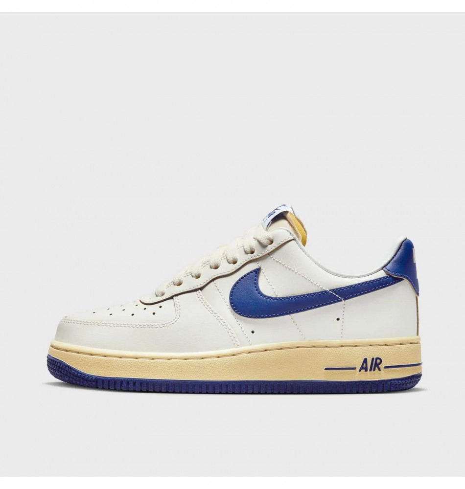 Кросівки жіночі Nike Air Force 1 07 FQ8103-133