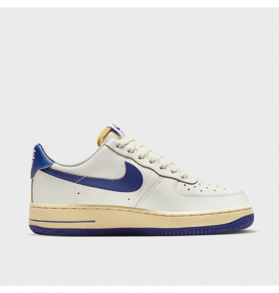 Кросівки жіночі Nike Air Force 1 07 FQ8103-133