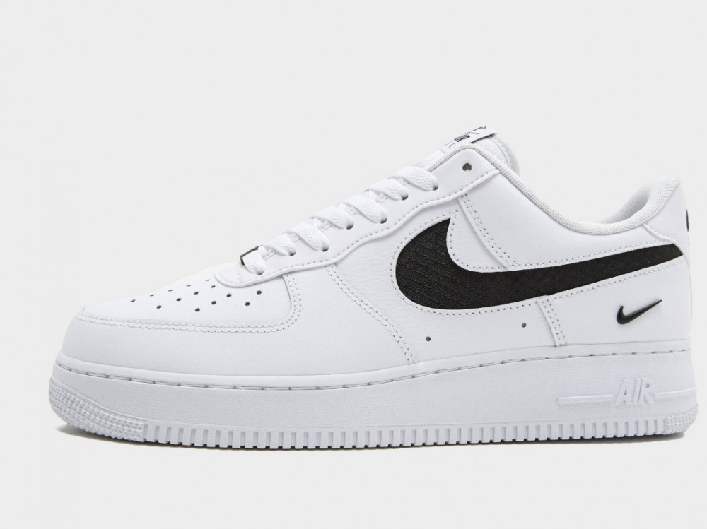 Кросівки чоловічі Nike Air Force 1 07 Lv8 IH4452-100