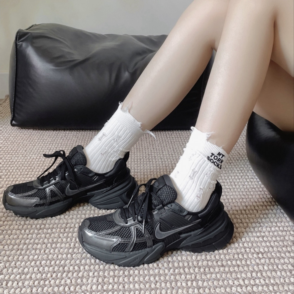 Жіночі кросівки Nike W V2K Run FD0736-001_image_5