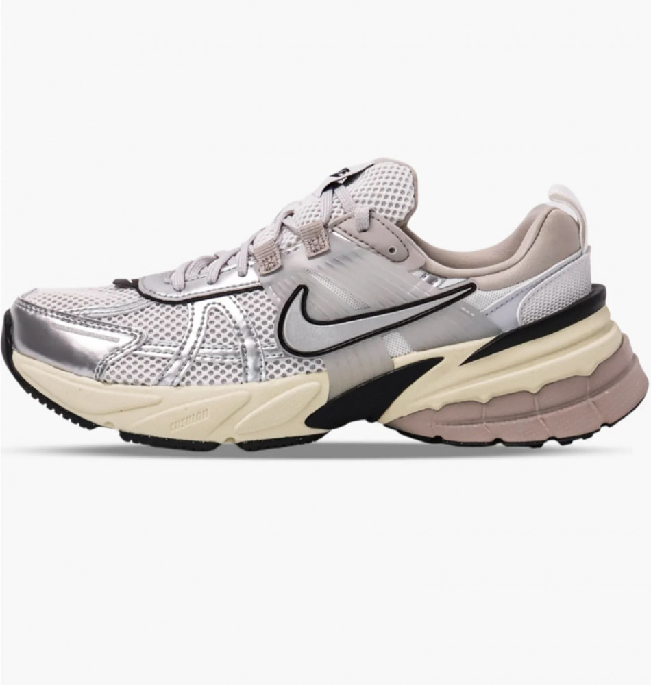 Чоловічі кросівки Nike V2K Run FD0736-001 FD0736-100