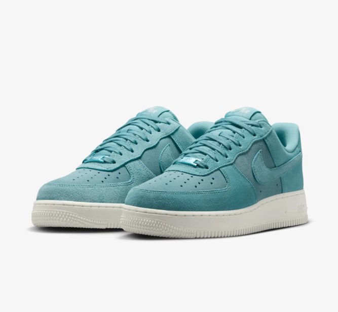 Жіночі кросівки Nike W Air Force 1 07 HJ5336-400_image_4