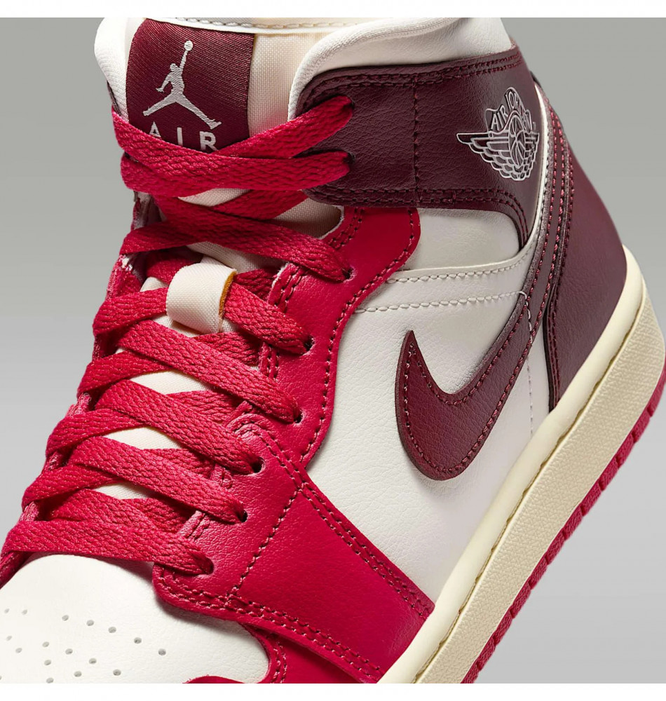 Жіночі кросівки Nike Air Jordan 1 Mid BQ6472-119_image_8
