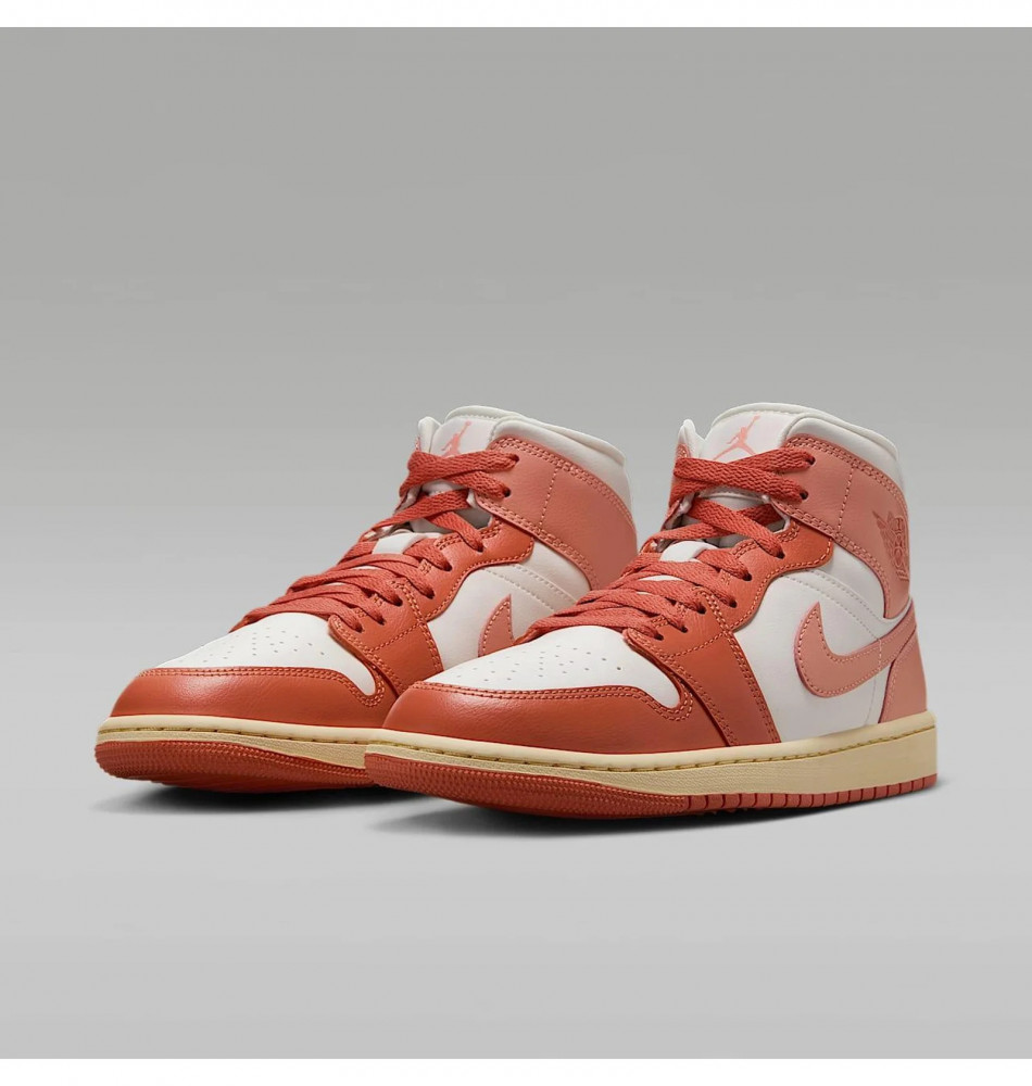 Жіночі кросівки Nike Air Jordan 1 Mid BQ6472-180_image_4