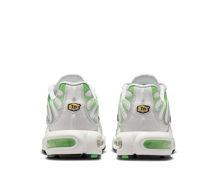 Кросівки Nike Air Max Plus DZ3671-001_image_5