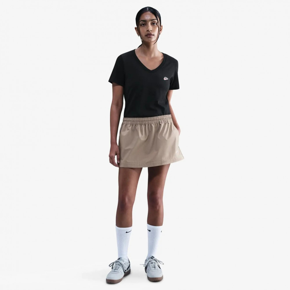 Жіноча футболка Nike Sportswear DZ4682-010_image_4