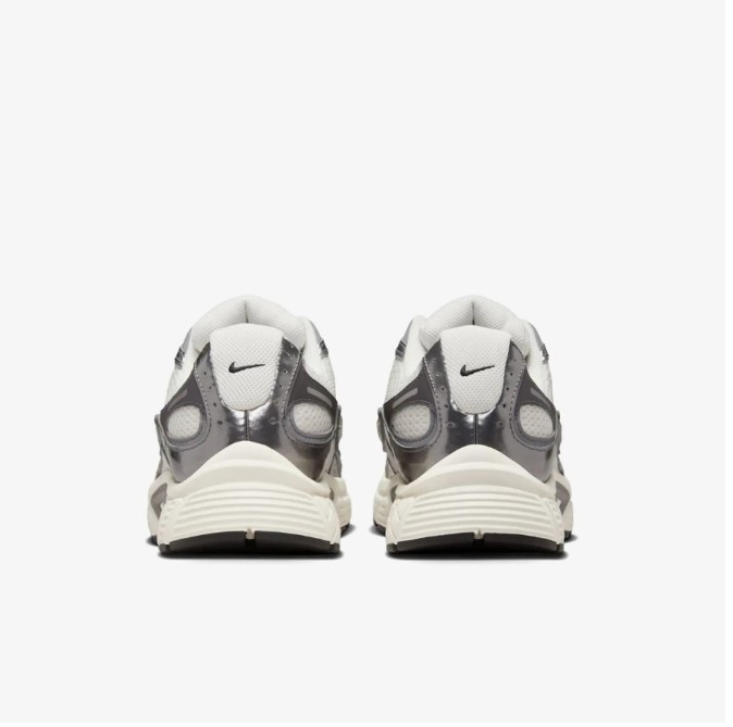 Чоловічі кросівки Nike V5 Rnr HJ5228-009_image_6