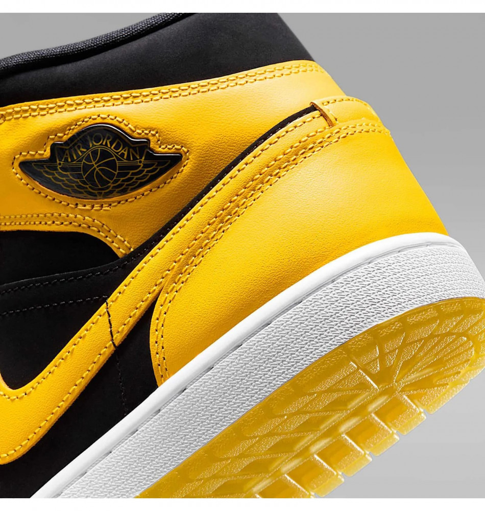 Кросівки чоловічі Air Jordan 1 Mid Se HJ6654-071_image_4