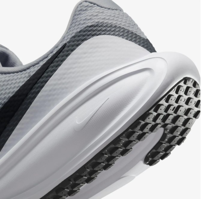 Чоловічі кросівки Nike Revolution 8 HJ9198-004_image_6