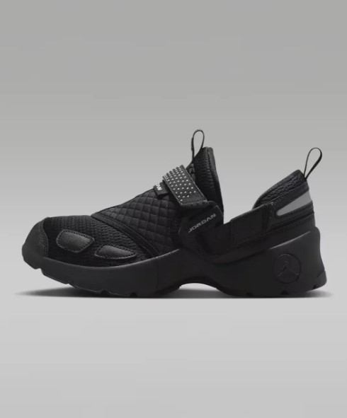 Кросівки жіночі Wmns Jordan Trunner Lx Triple HQ2164-001_image_3