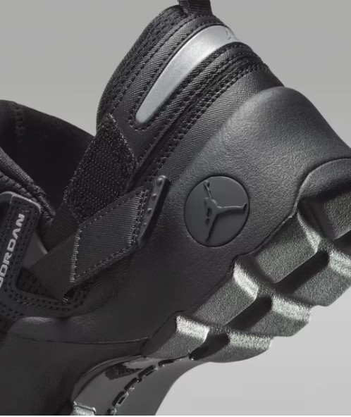Кросівки жіночі Wmns Jordan Trunner Lx Triple HQ2164-001_image_7