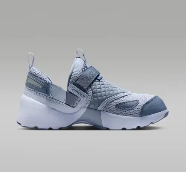 Кросівки жіночі Wmns Jordan Trunner Lx Triple HQ2164-010