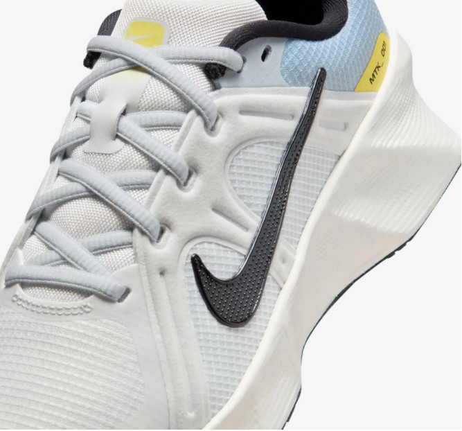 Жіночі кросівки Nike W Metro Tek HQ2312-102_image_7