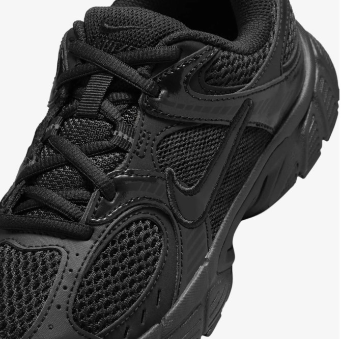 Дитячі кросівки Nike V5 Rnr HQ6411-002_image_4