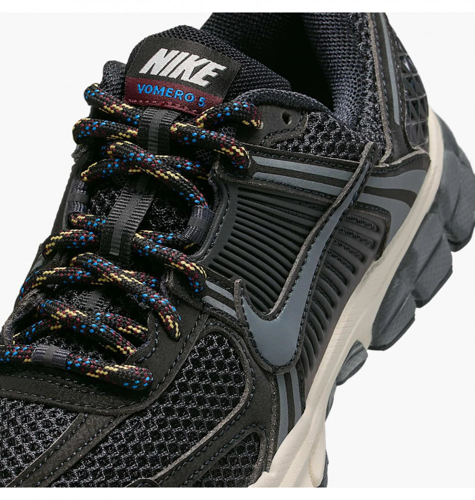 Кросівки Nike Vomero 5 IB5853-001_image_5