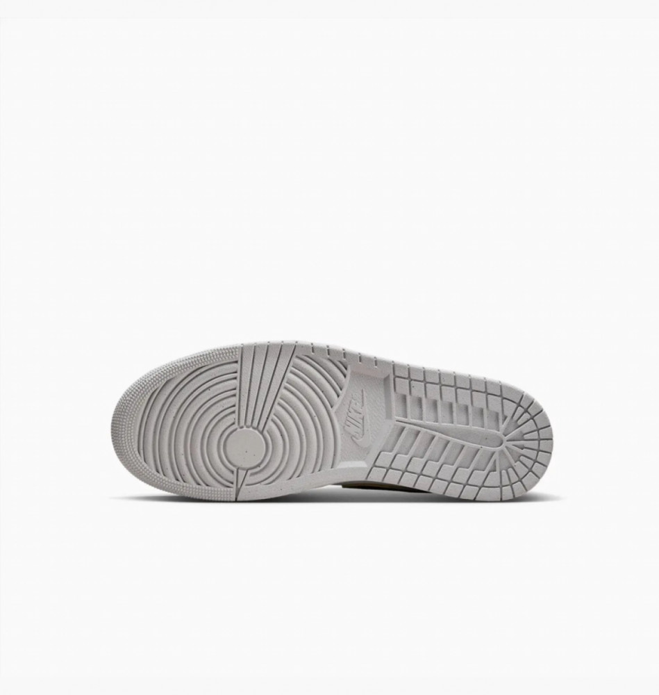 Кросівки чоловічі Air Jordan 1 Low Se FQ7687-300_image_8