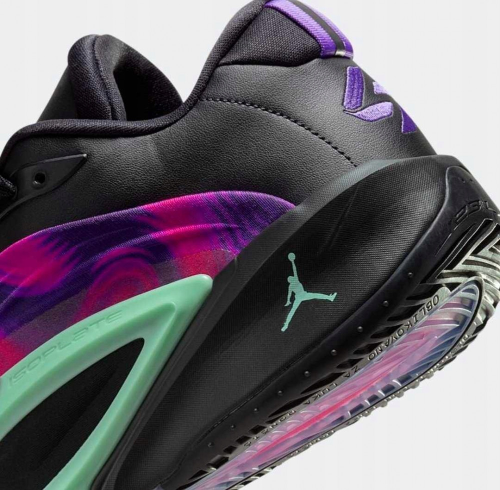 Кросівки Air Jordan Luka 3 HQ4255-005_image_4
