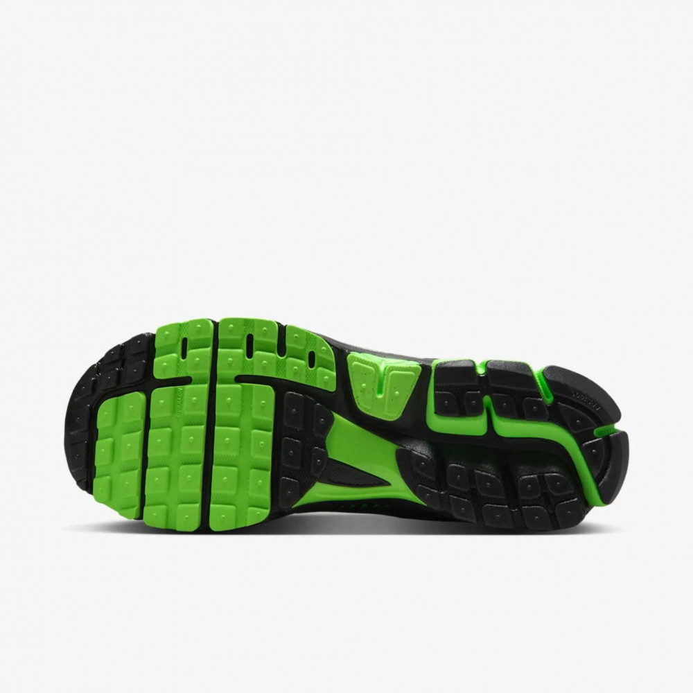 Кросівки Nike Zoom Vomero 5 IB2988-001_image_5