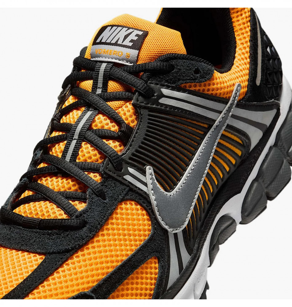 Кросівки чоловічі Nike Zoom Vomero 5 IF6211-700_image_5