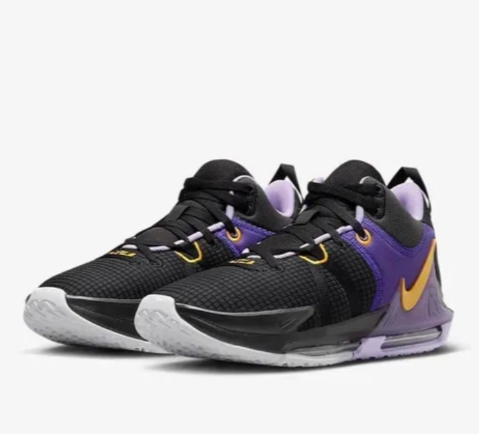 Кросівки Nike LeBron Witness 7 DM1123-002_image_3