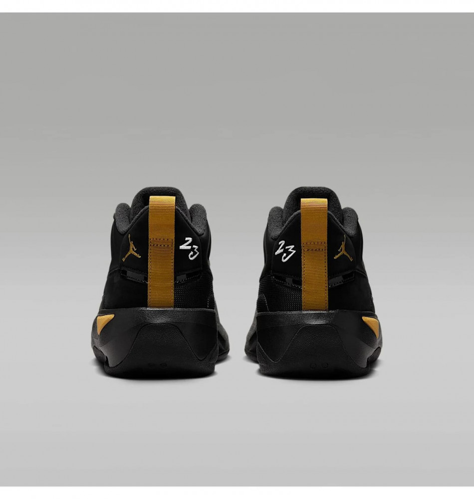 Чоловічі кросівки Jordan Max Aura 7 HQ2091-007_image_5