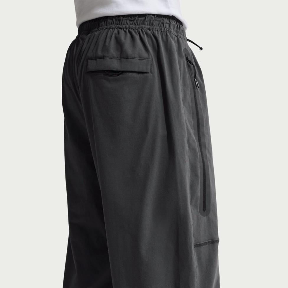 Чоловічі брюки NIKE M NK DF TCH WVN PANT IU6966-060