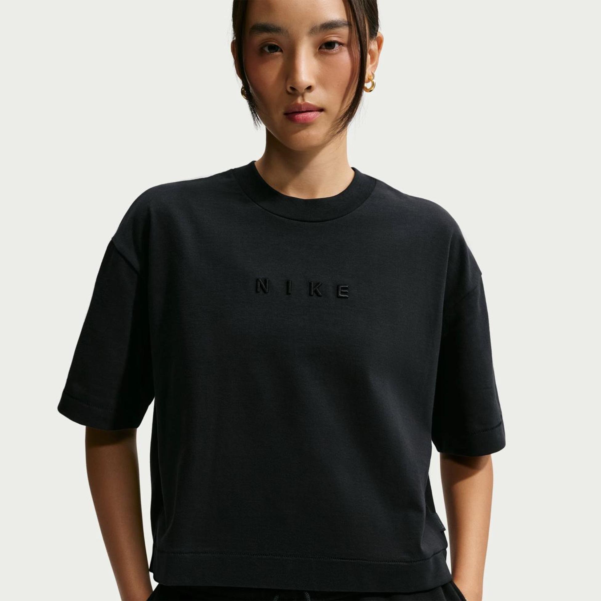 Жіноча футболка NIKE W NSW NK LUXE BXY TEE FA26 IO7462-010