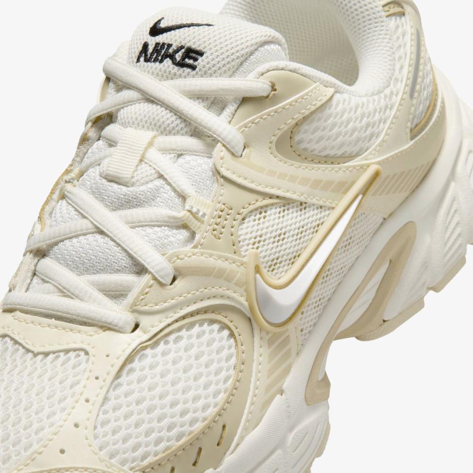 Жіночі кросівки NIKE W V5 RNR SE IO0464-101_image_7