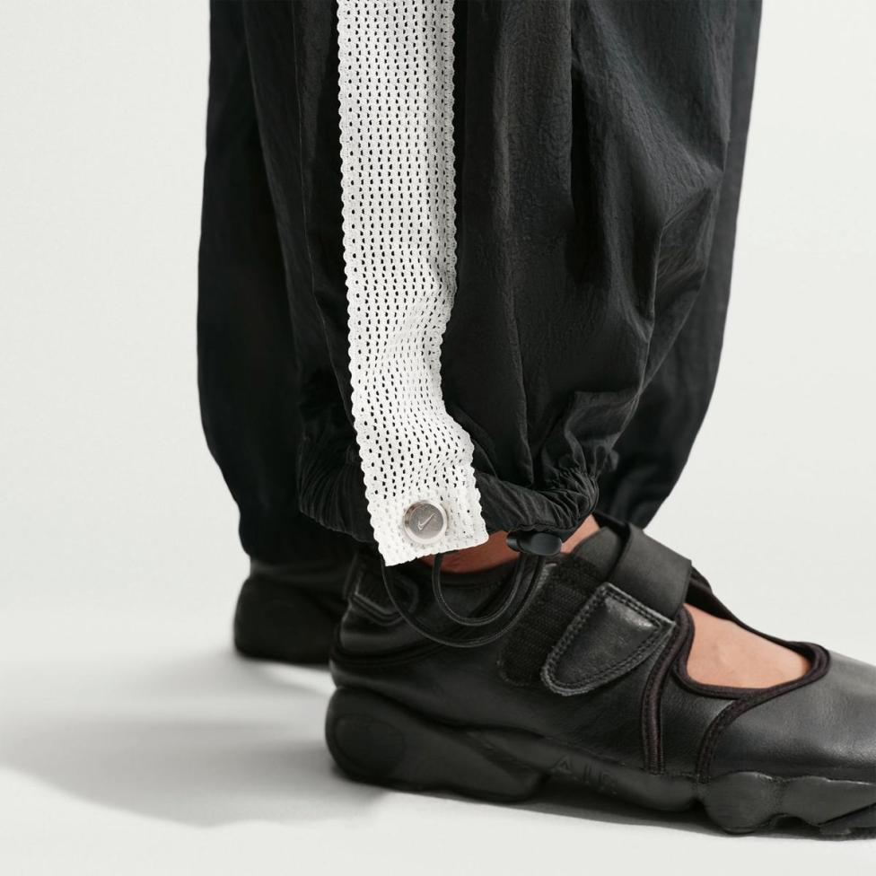 Женские брюки NIKE W NK BALLOON TRACK PANT IM8167-010_image_4