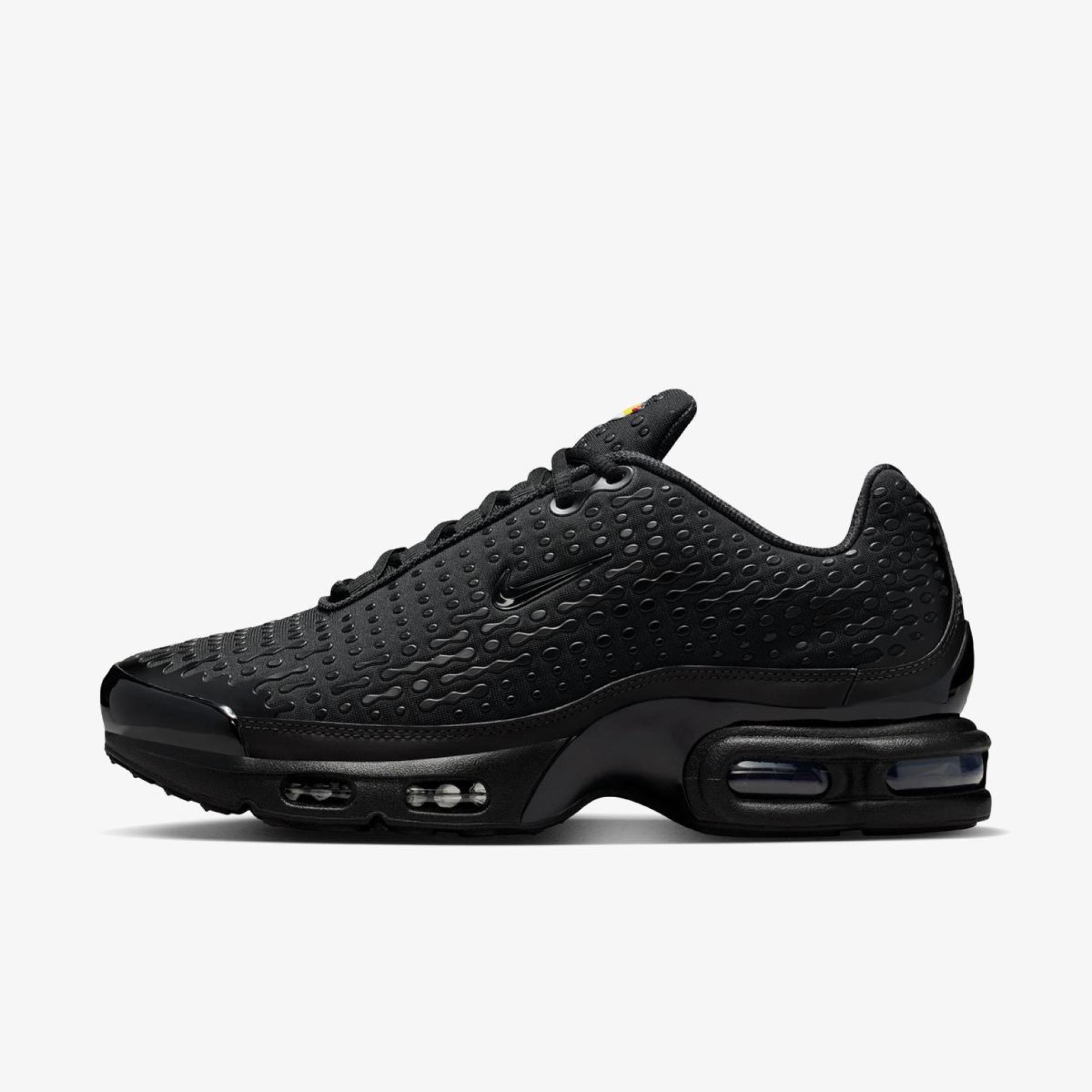 Мужские кроссовки NIKE AIR MAX PLUS VII HQ2197-001