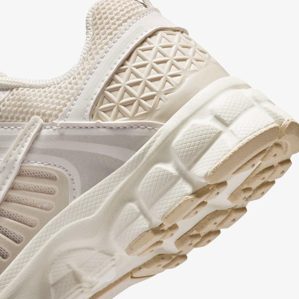 Дитячі кросівки NIKE VOMERO 5 LACE (PS) IR4587-016_image_8