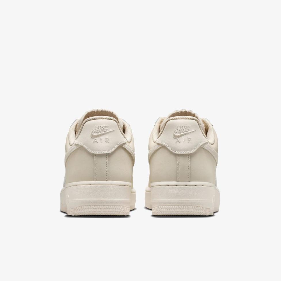 Жіночі кросівки NIKE W AIR FORCE 1 RETRO PRM IR0871-100_image_6