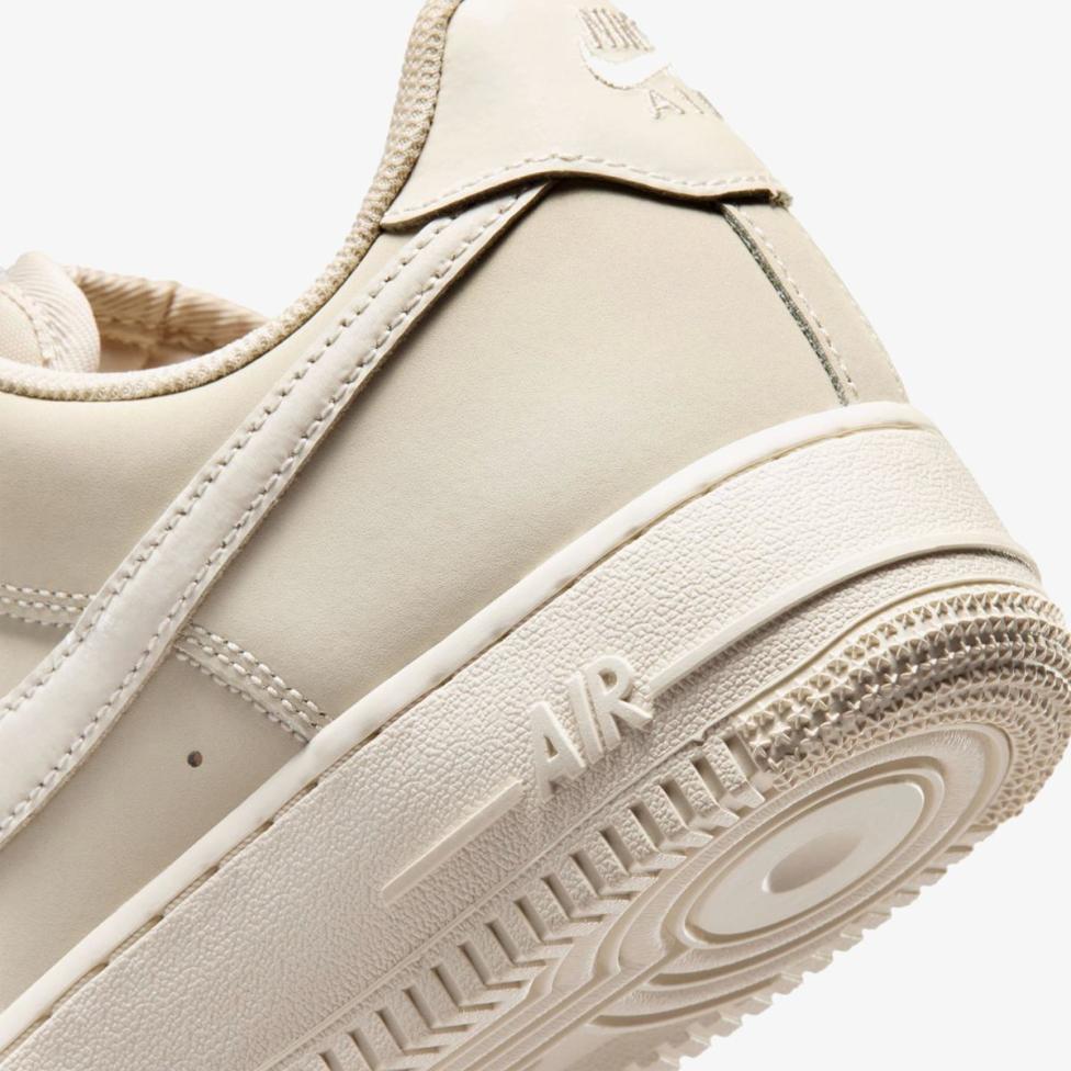 Жіночі кросівки NIKE W AIR FORCE 1 RETRO PRM IR0871-100_image_8