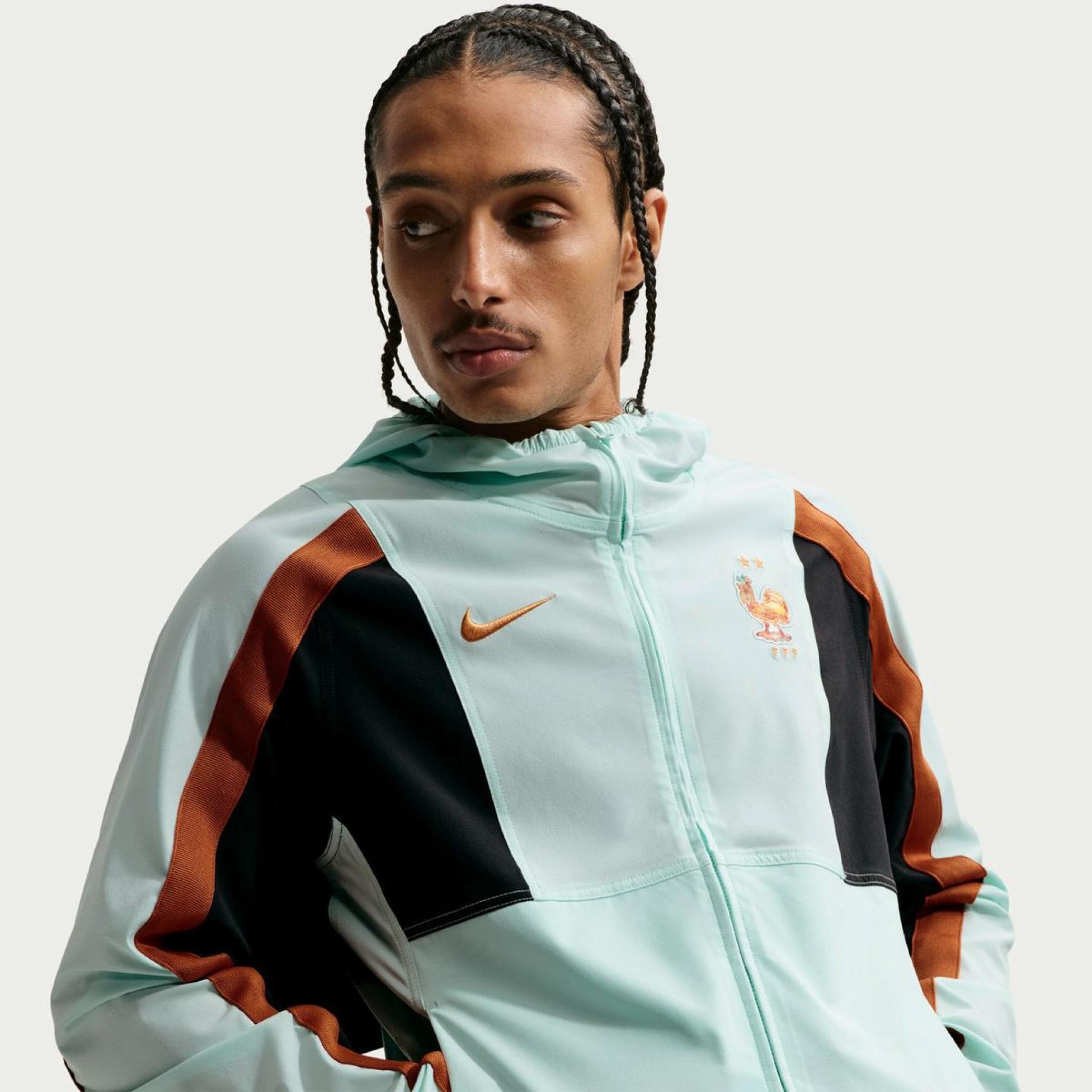 Чоловіча вiтровка NIKE FFF M NK DF ENERGY JKT W IH1875-393