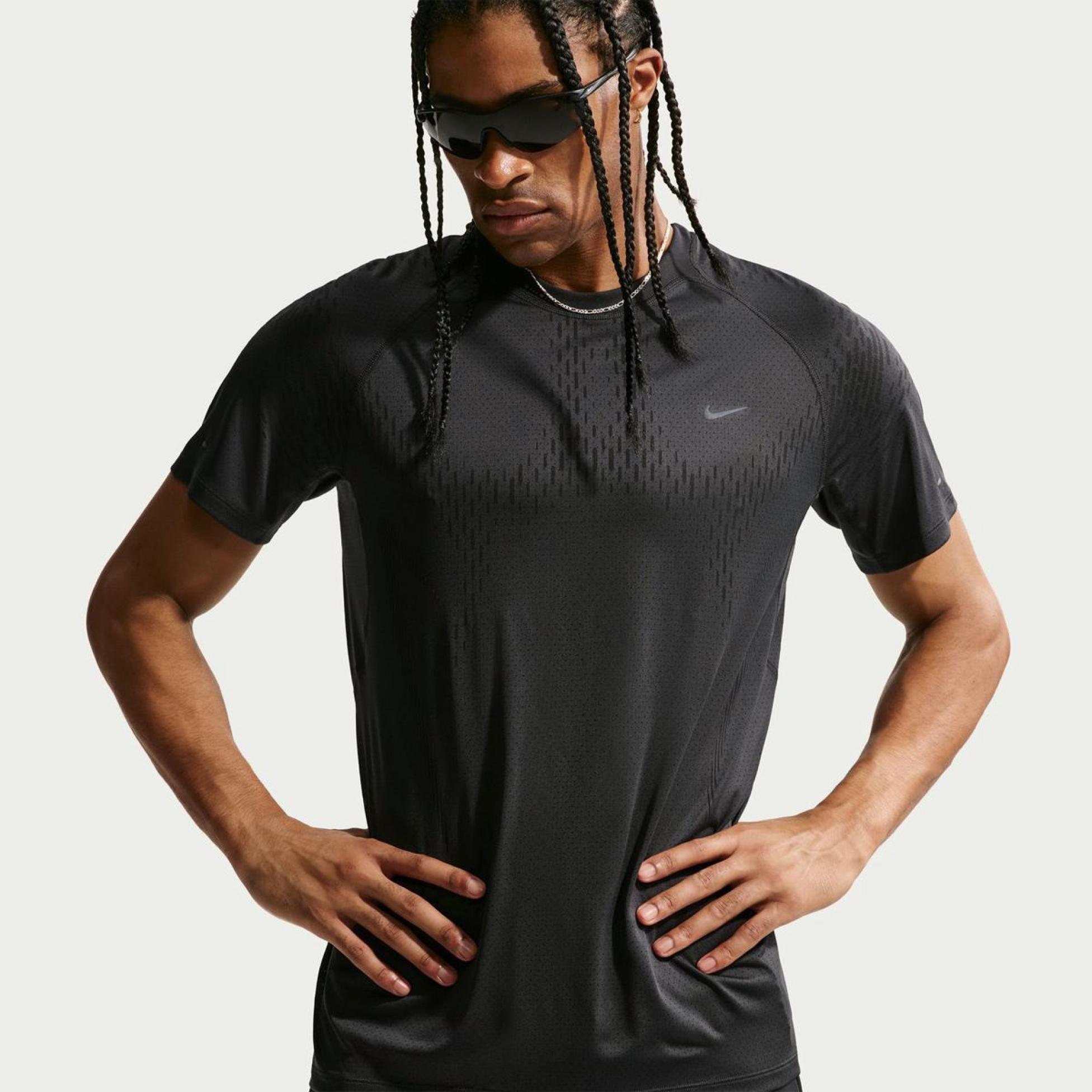 Чоловіча футболка NIKE M NK DFADV STRIDE NVLTY SS TOP IF2088-010