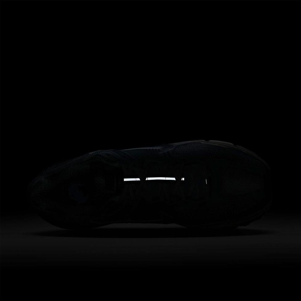 Чоловічі кросівки NIKE ZOOM VOMERO 5 HF0731-007_image_11