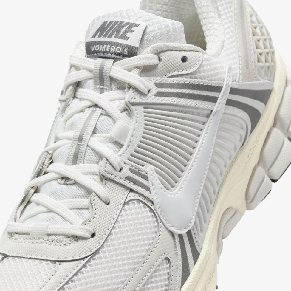Чоловічі кросівки NIKE ZOOM VOMERO 5 HF0731-007_image_7