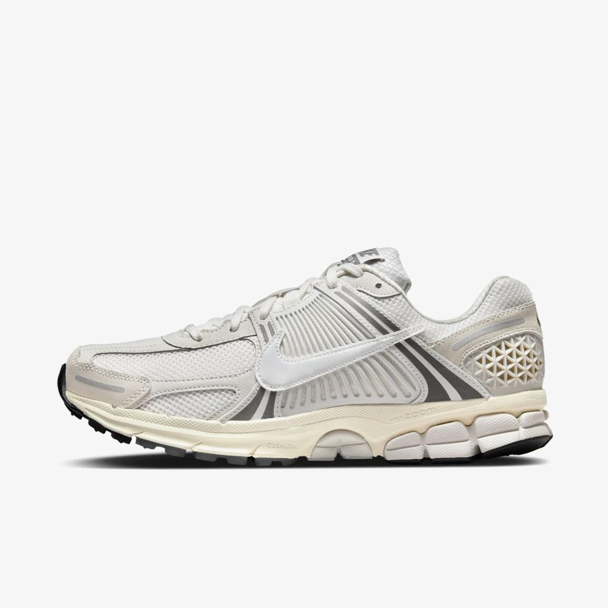 Мужские кроссовки NIKE ZOOM VOMERO 5 HF0731-007