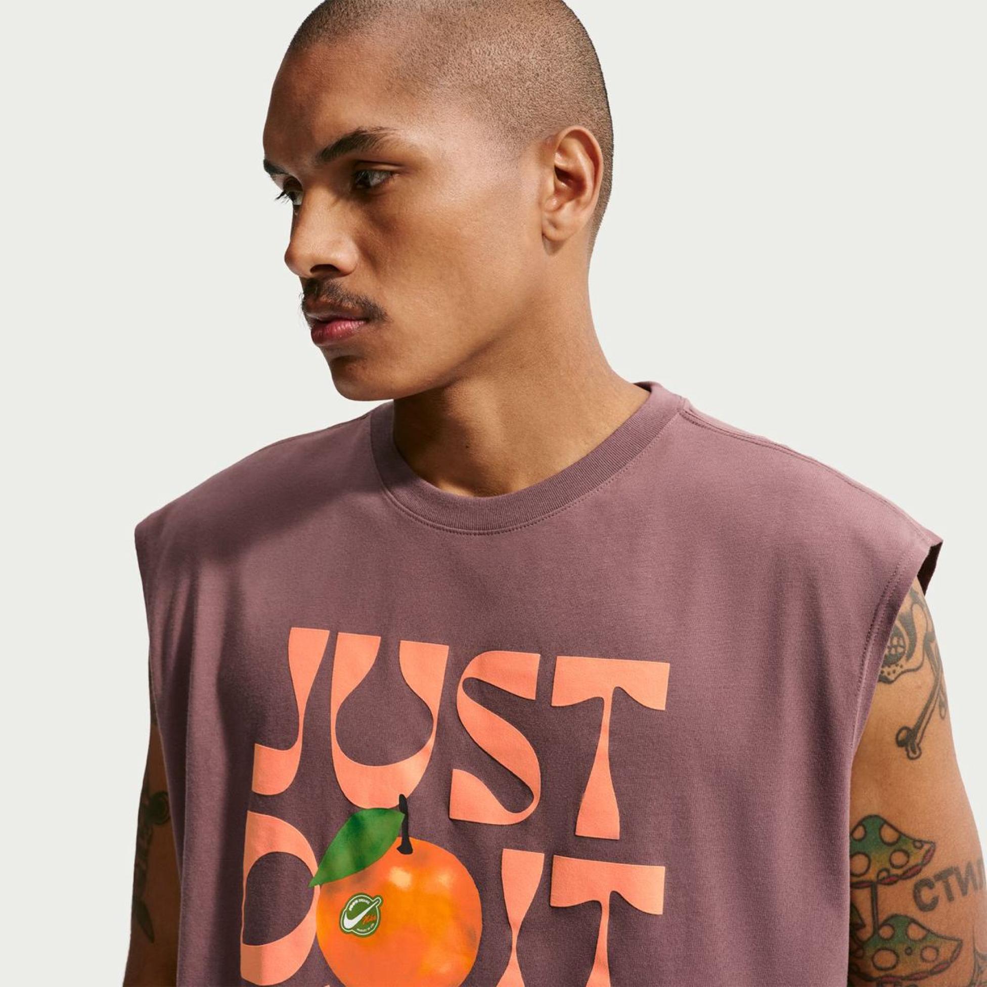Чоловіча футболка NIKE U NSW TEE LSE SLVLS ORANGE IR4968-502