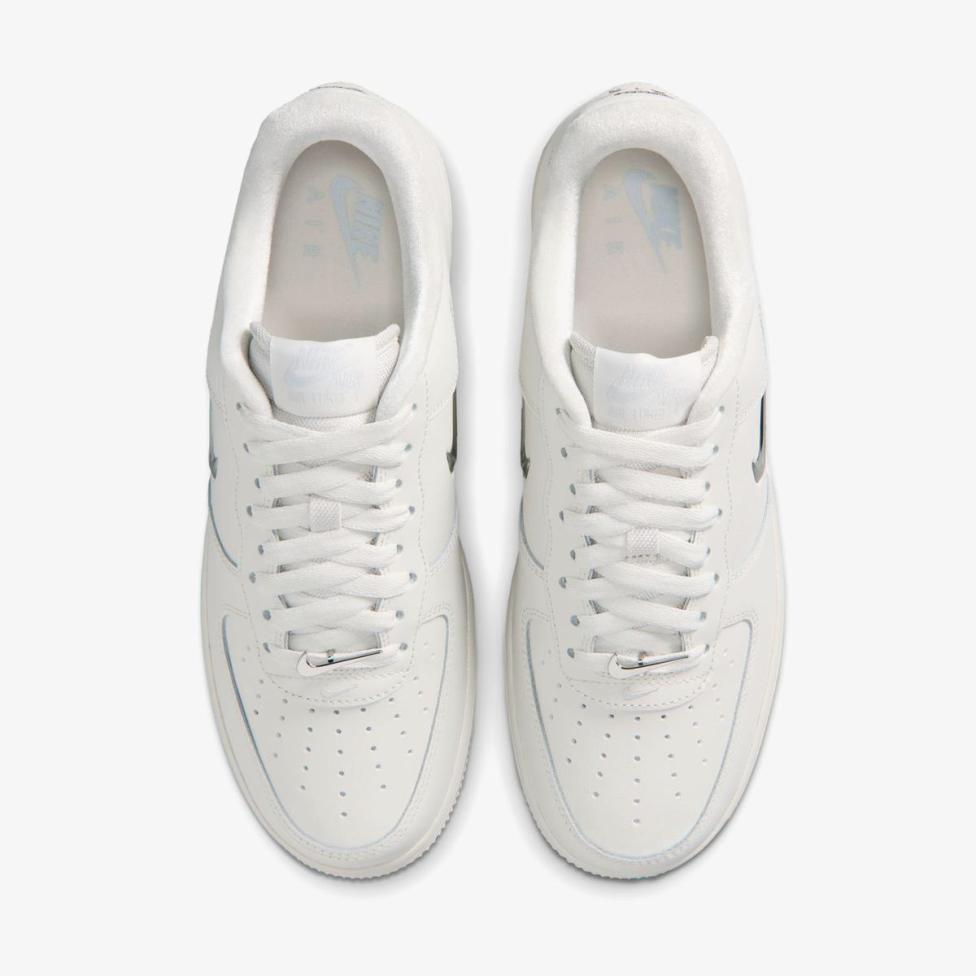 Жіночі кросівки NIKE WMNS AIR FORCE 1 '07 IU7558-030_image_4