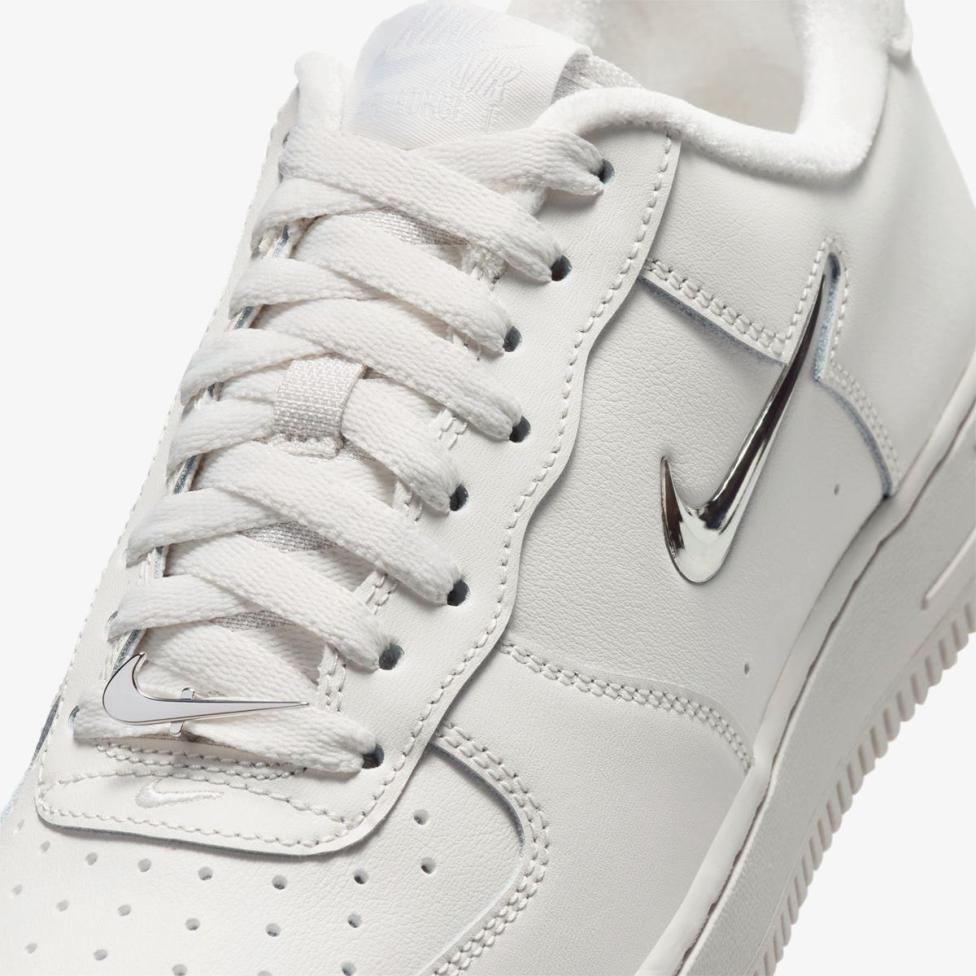 Жіночі кросівки NIKE WMNS AIR FORCE 1 '07 IU7558-030_image_7