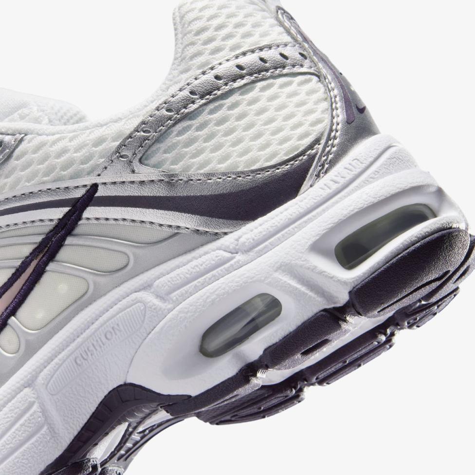 Дитячі кросівки NIKE AIR MAX MOTO 2K (GS) IQ9430-100_image_7
