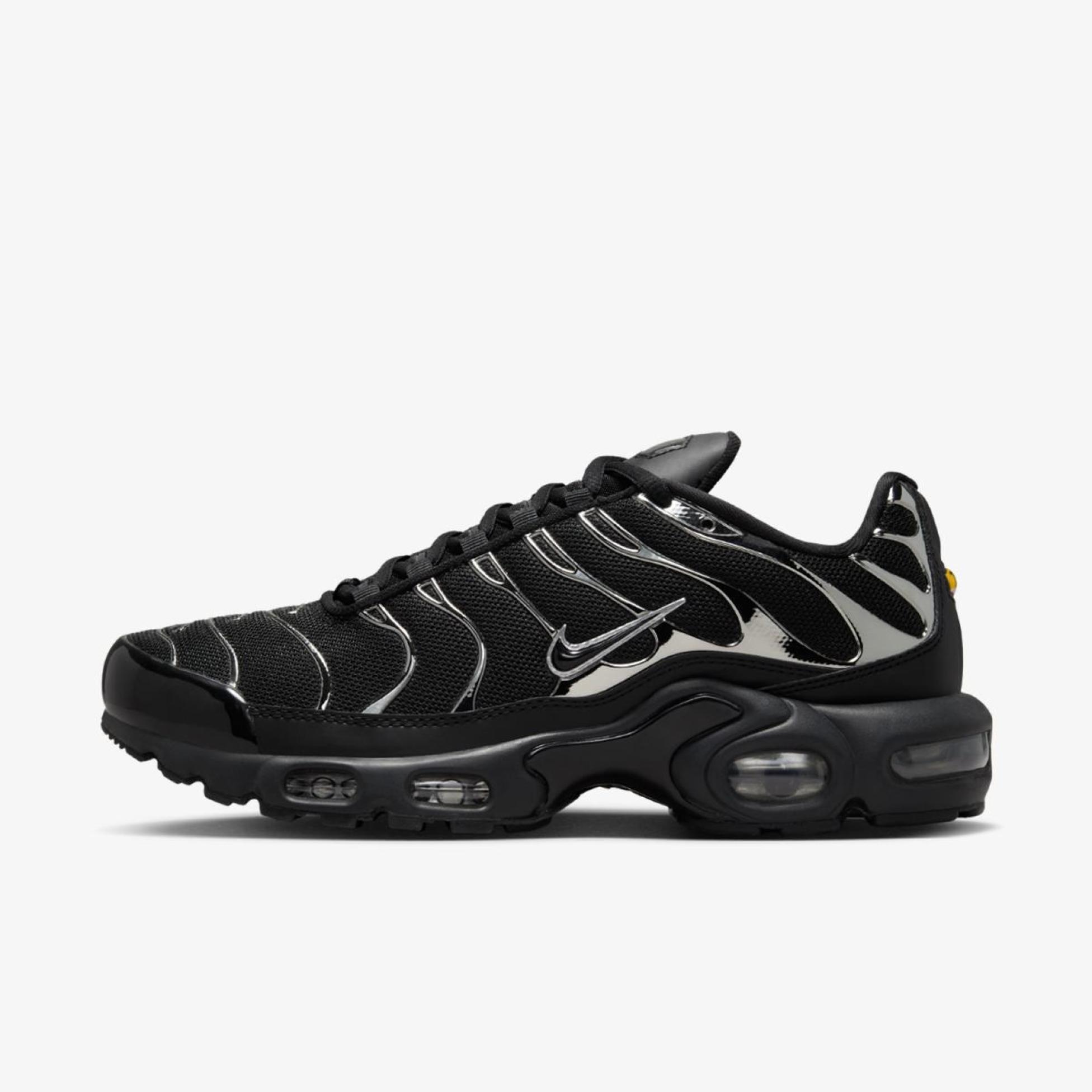 Жіночі кросівки NIKE W AIR MAX PLUS SE HJ9743-001