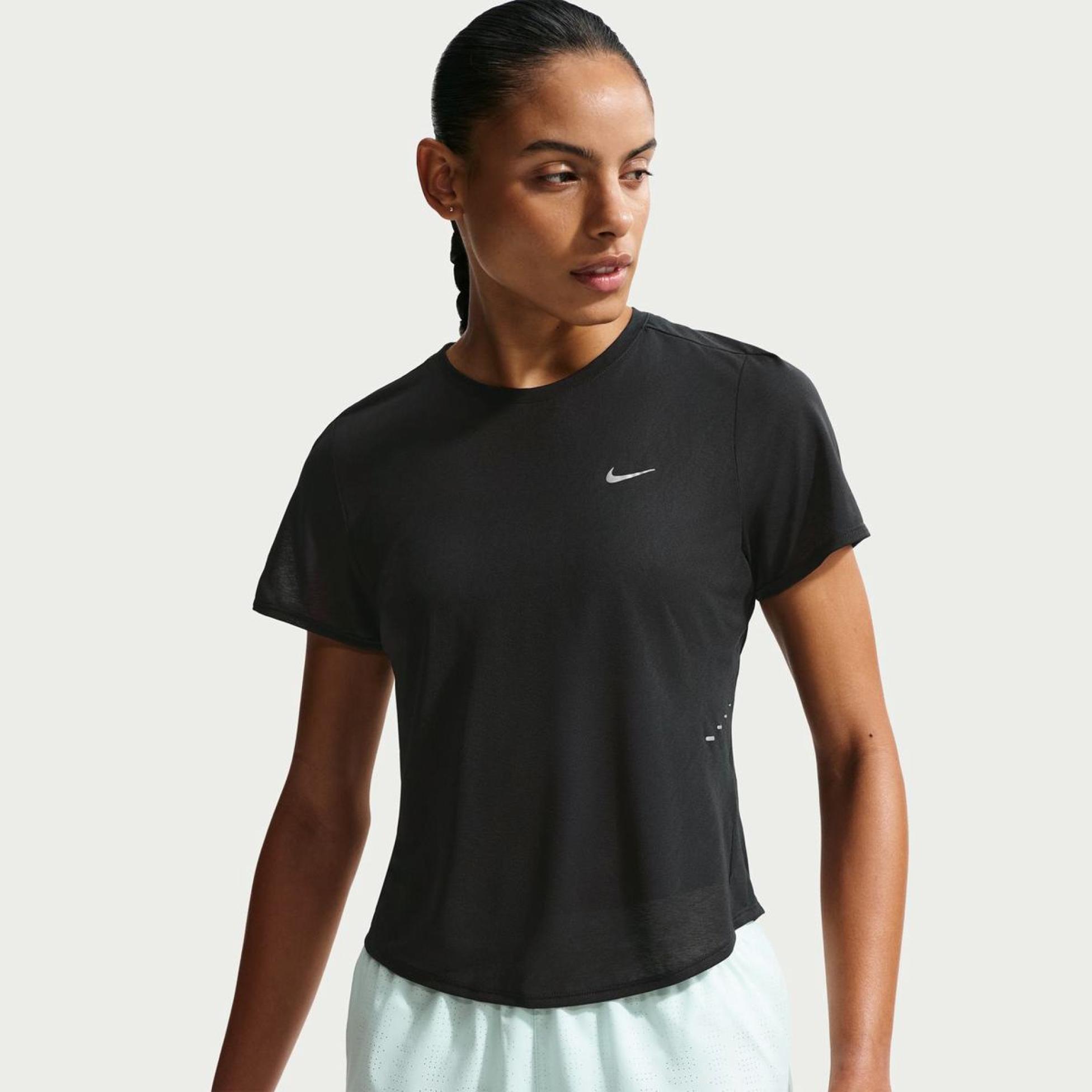 Жіноча футболка NIKE W NK SWFT NVLT BRTHE SS TOP IF1680-010
