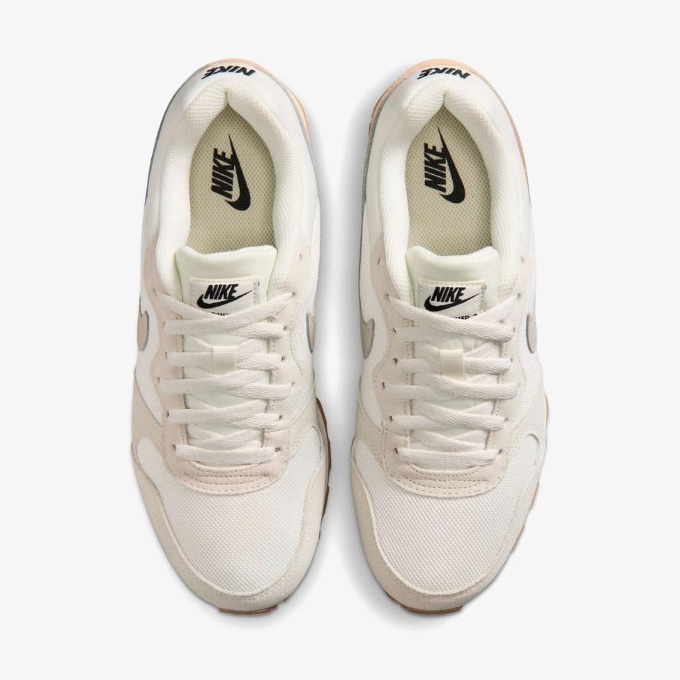 Жіночі кросівки NIKE WMNS MD RUNNER 2 SE IR1378-100_image_4