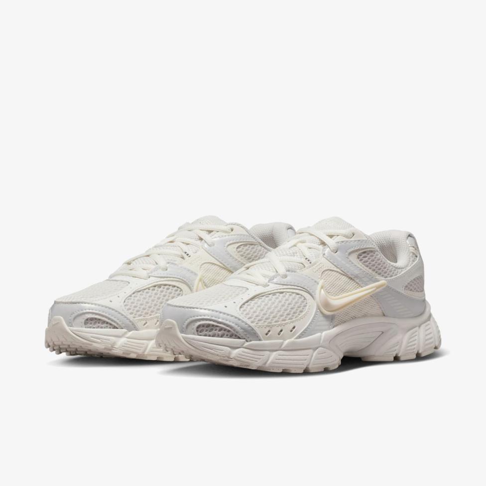 Жіночі кросівки NIKE W V5 RNR IQ0276-030_image_5