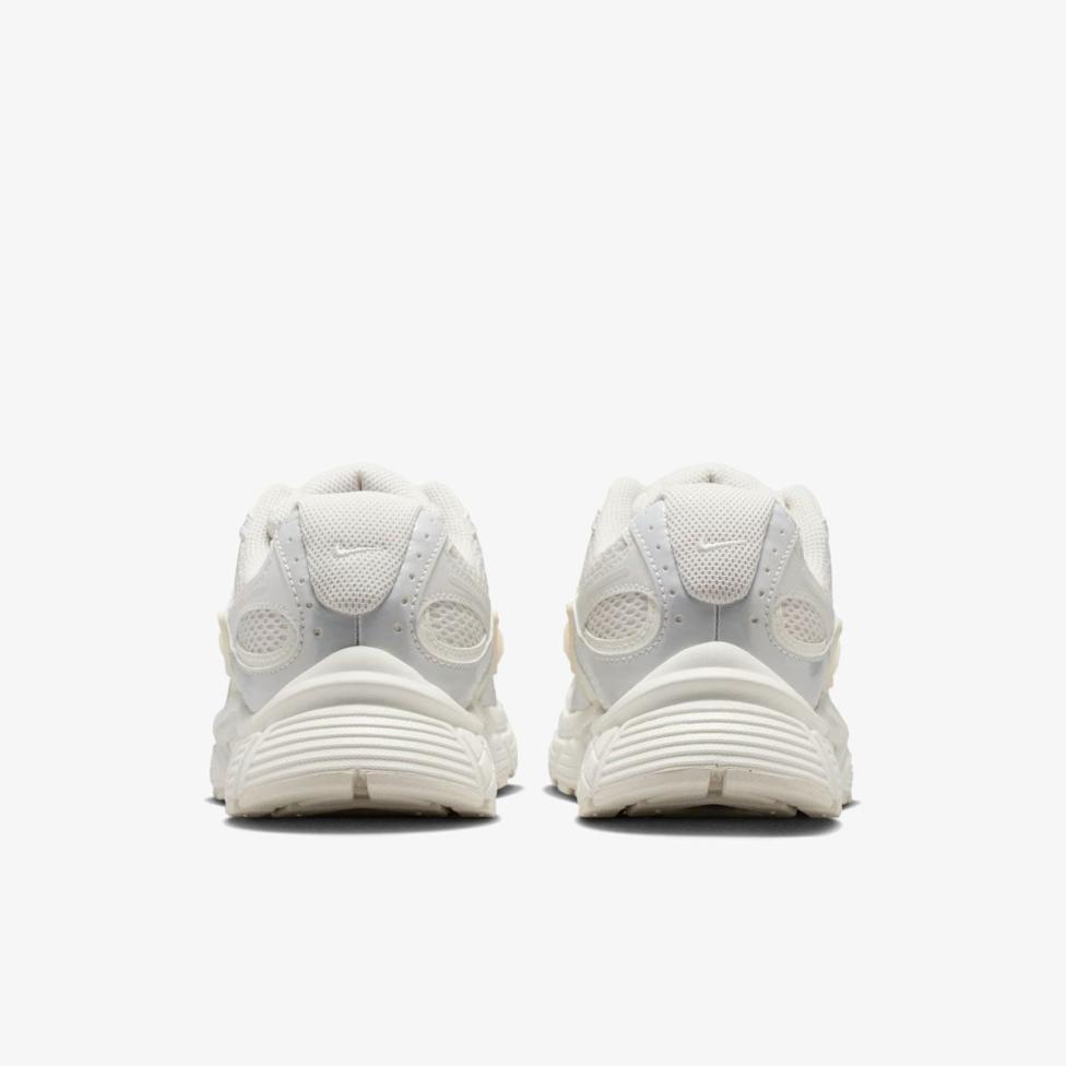 Жіночі кросівки NIKE W V5 RNR IQ0276-030_image_6